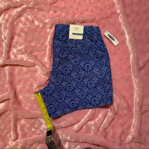 Old Navy Short Shorts - Picture 8 of 11